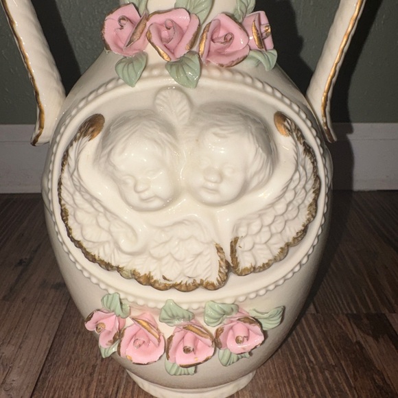 Vintage Porcelain White Raised Flowers Double Handle Cherub Vase 10.25" Angels - Picture 8 of 10